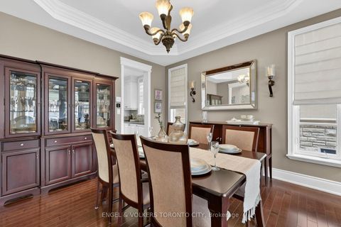 Photo 7 at 10 Silver Sterling Crescent, Vellore Village, Vaughan