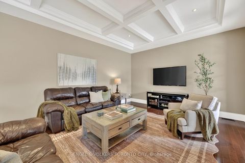 Photo 20 at 10 Silver Sterling Crescent, Vellore Village, Vaughan