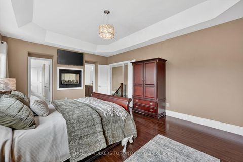 Photo 25 at 10 Silver Sterling Crescent, Vellore Village, Vaughan