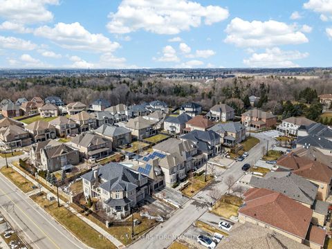 Photo 44 at 10 Silver Sterling Crescent, Vellore Village, Vaughan