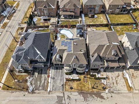 Photo 45 at 10 Silver Sterling Crescent, Vellore Village, Vaughan