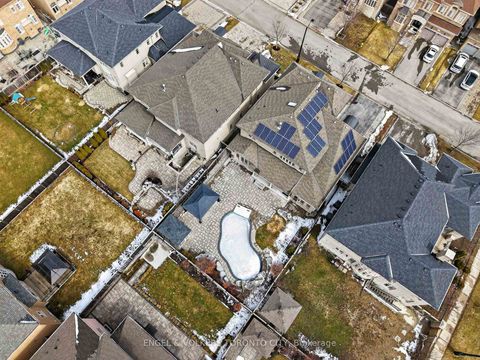 Photo 47 at 10 Silver Sterling Crescent, Vellore Village, Vaughan