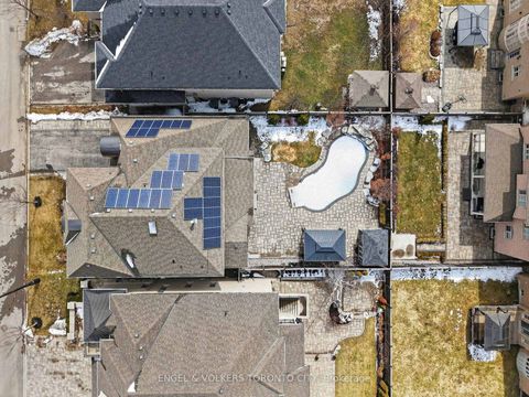 Photo 49 at 10 Silver Sterling Crescent, Vellore Village, Vaughan