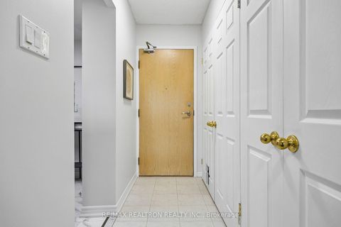 Photo 3 at 1033 - 3 Greystone Walk Drive, Kennedy Park, Toronto