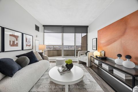 Photo 7 at 1033 - 3 Greystone Walk Drive, Kennedy Park, Toronto