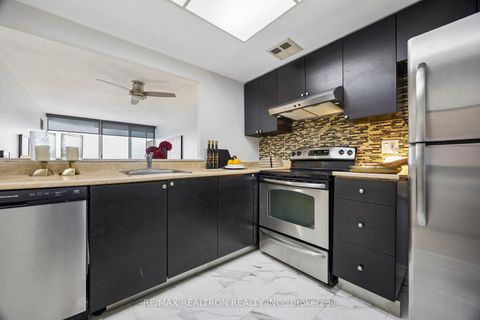 Photo 17 at 1033 - 3 Greystone Walk Drive, Kennedy Park, Toronto