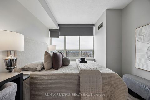 Photo 21 at 1033 - 3 Greystone Walk Drive, Kennedy Park, Toronto