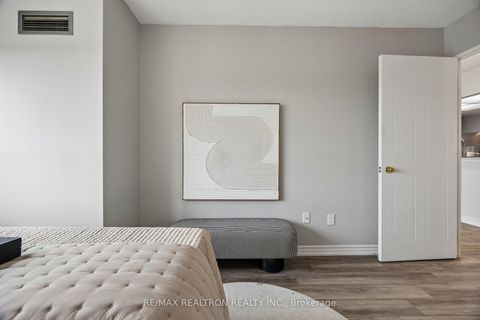 Photo 25 at 1033 - 3 Greystone Walk Drive, Kennedy Park, Toronto