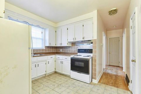 Photo 10 at 1181 Valley Drive, Lakeview, Oshawa