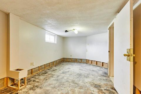 Photo 38 at 1181 Valley Drive, Lakeview, Oshawa