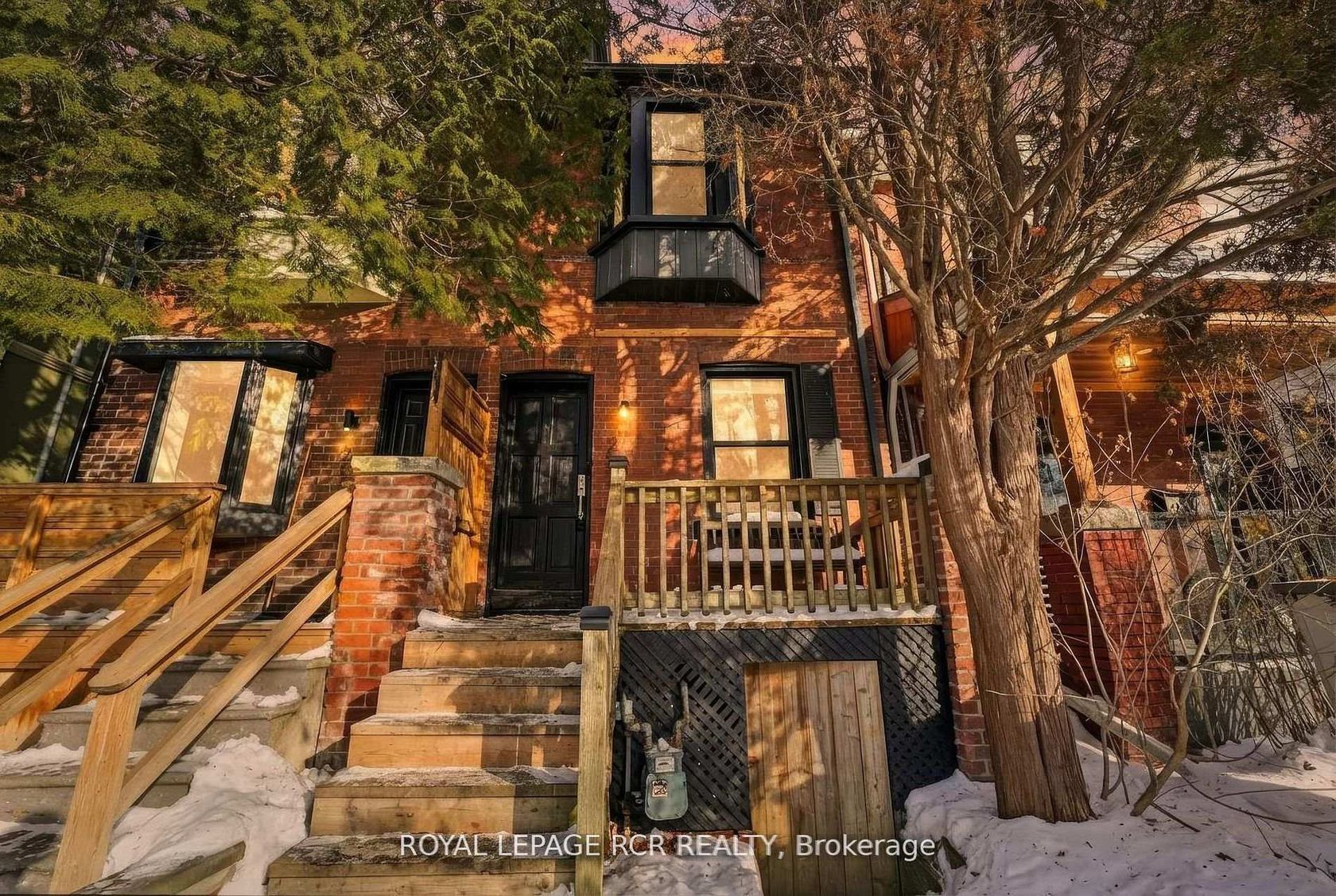 257 Rhodes Avenue, Coxwell, Toronto by Loree Meneguzzi Real Estate 257 Rhodes Avenue, Coxwell, Toronto