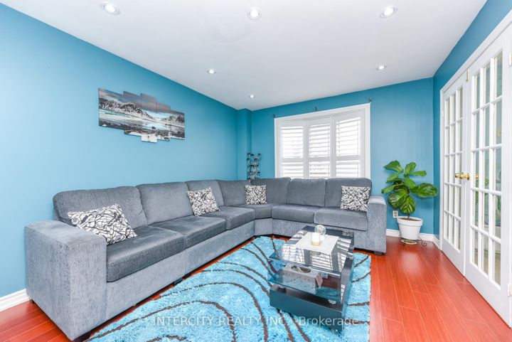 Photo 14 at 7140 Dalewood Drive, Malton, Mississauga