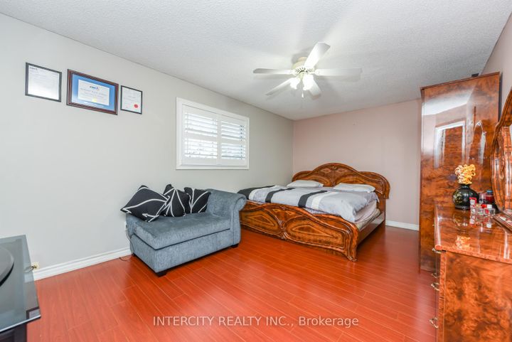 Photo 28 at 7140 Dalewood Drive, Malton, Mississauga