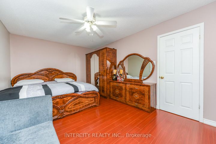 Photo 29 at 7140 Dalewood Drive, Malton, Mississauga