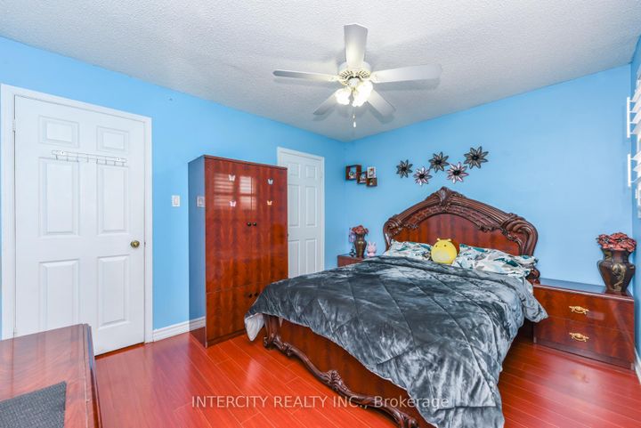 Photo 30 at 7140 Dalewood Drive, Malton, Mississauga