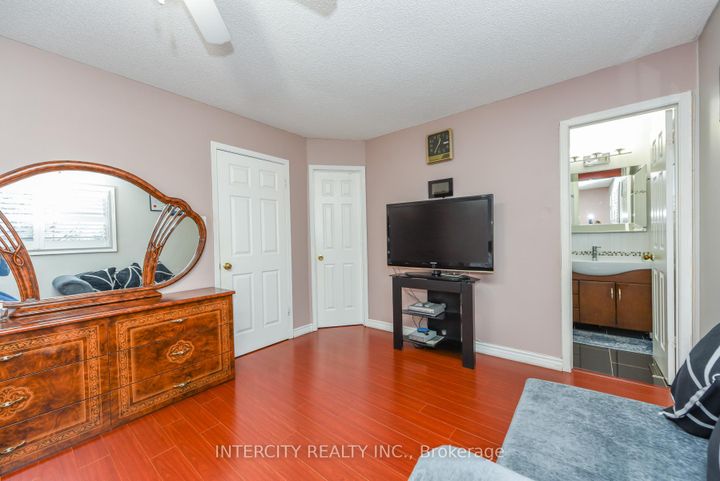 Photo 31 at 7140 Dalewood Drive, Malton, Mississauga