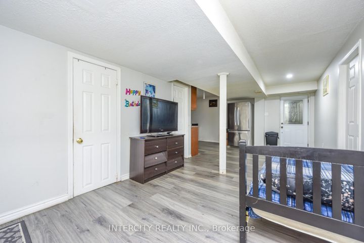 Photo 39 at 7140 Dalewood Drive, Malton, Mississauga