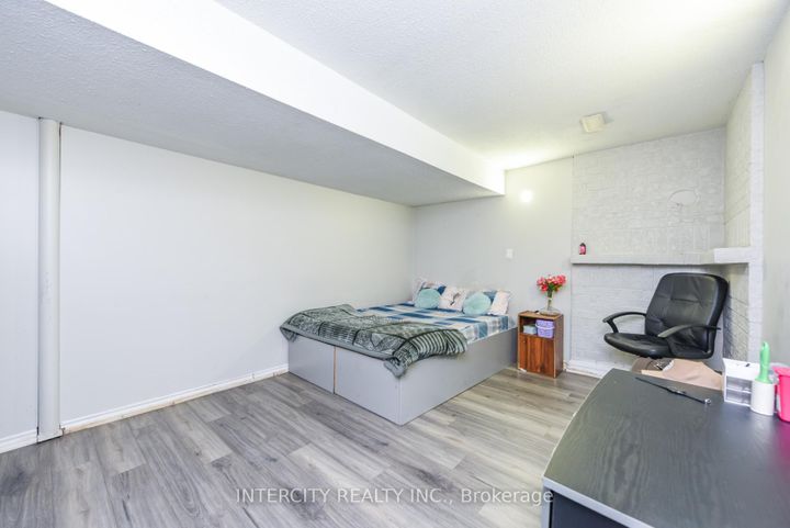 Photo 41 at 7140 Dalewood Drive, Malton, Mississauga