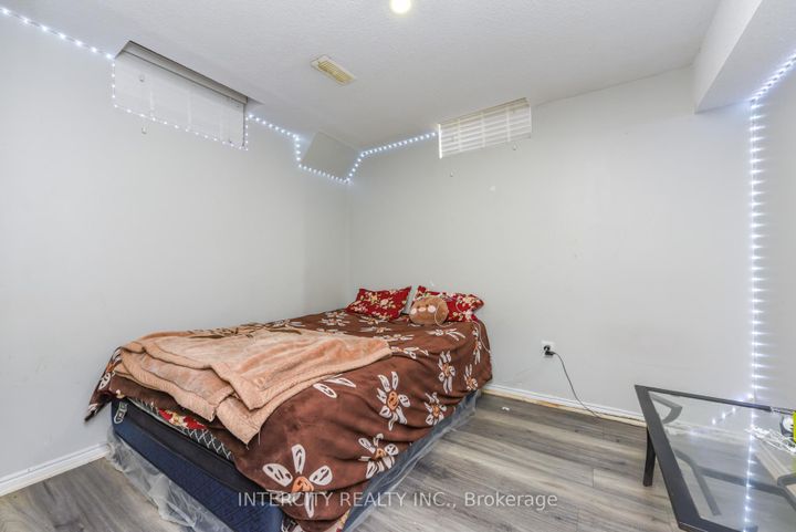 Photo 44 at 7140 Dalewood Drive, Malton, Mississauga