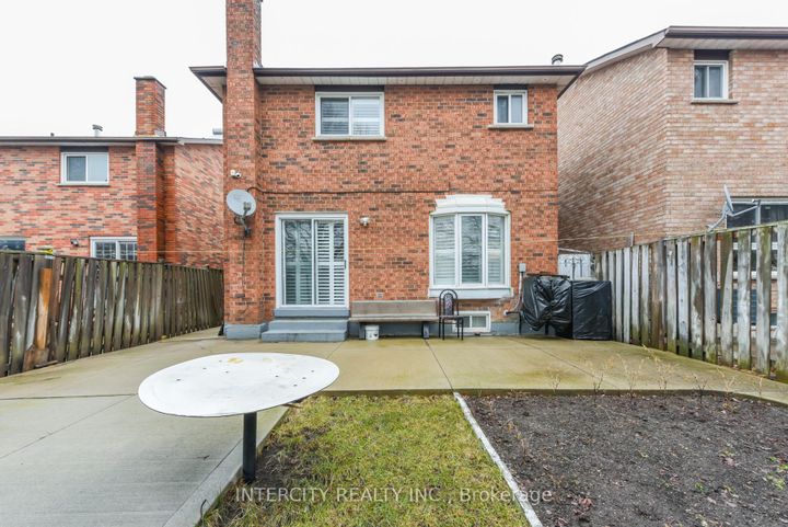 Photo 46 at 7140 Dalewood Drive, Malton, Mississauga