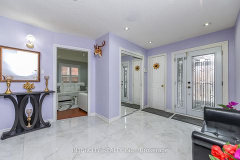 Photo 6 at 7140 Dalewood Drive, Malton, Mississauga