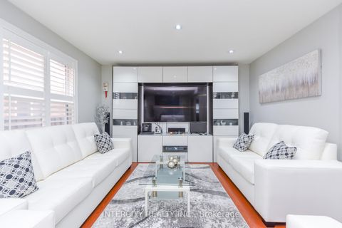 Photo 11 at 7140 Dalewood Drive, Malton, Mississauga