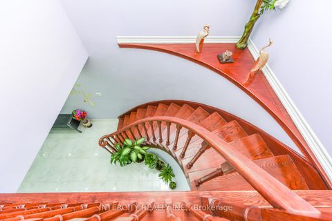 Photo 23 at 7140 Dalewood Drive, Malton, Mississauga