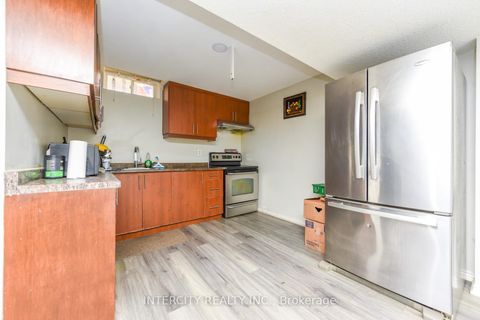 Photo 38 at 7140 Dalewood Drive, Malton, Mississauga