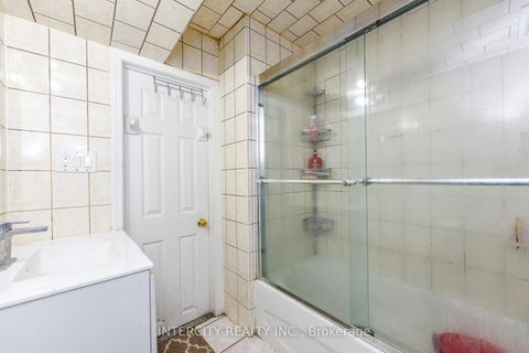 Photo 43 at 7140 Dalewood Drive, Malton, Mississauga