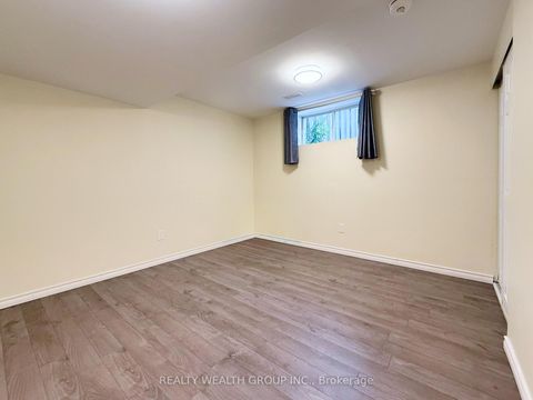 Photo 8 at 61 Stollar Boulevard, Little Lake, Barrie