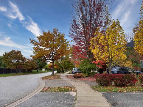 Photo 13 at 61 Stollar Boulevard, Little Lake, Barrie