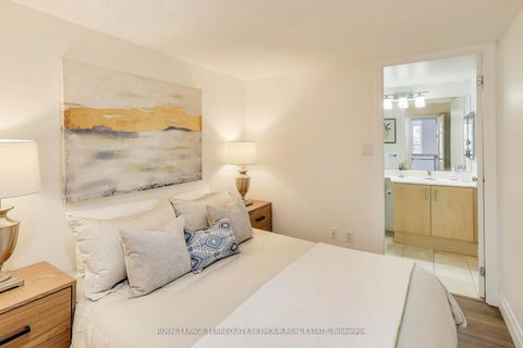 Photo 17 at 448 - 139 Merton Street, Mount Pleasant West, Toronto