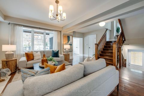 Photo 6 at 25 Neville Park Boulevard, The Beaches, Toronto