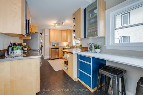 Photo 11 at 25 Neville Park Boulevard, The Beaches, Toronto