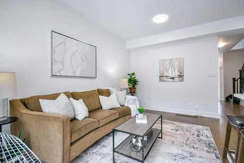 Photo 14 at 23 Turnberry Lane, Painswick South, Barrie