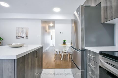 Photo 17 at 23 Turnberry Lane, Painswick South, Barrie