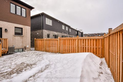 Photo 33 at 23 Turnberry Lane, Painswick South, Barrie