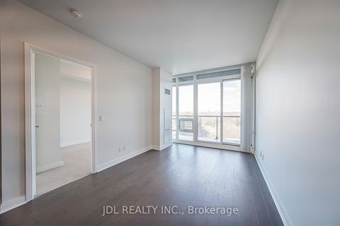 Photo 2 at 806 - 825 Church Street N, Moore Park, Toronto