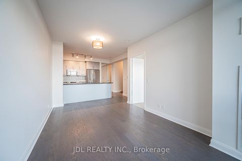 Photo 4 at 806 - 825 Church Street N, Moore Park, Toronto