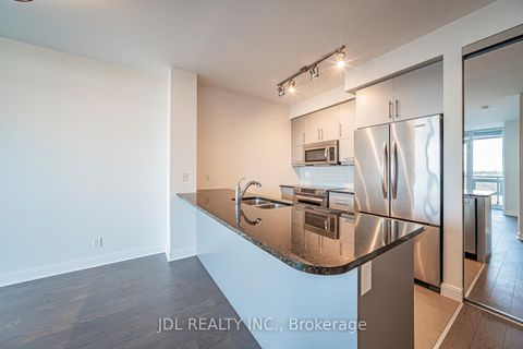 Photo 5 at 806 - 825 Church Street N, Moore Park, Toronto