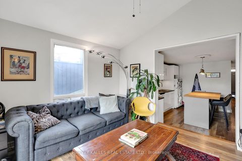 Photo 4 at 244 Markham Street, Bellwoods, Toronto