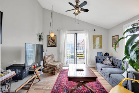 Photo 5 at 244 Markham Street, Bellwoods, Toronto