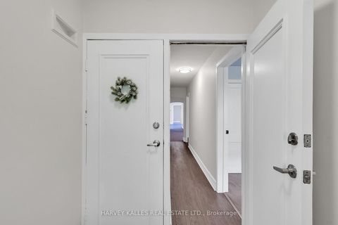 Photo 13 at 244 Markham Street, Bellwoods, Toronto