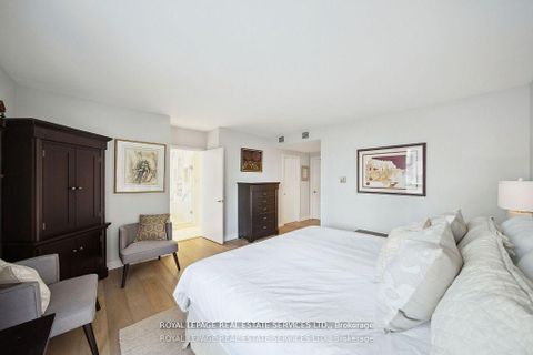 Photo 14 at 601 - 480 Queens Quay W, Waterfront Communities C1, Toronto