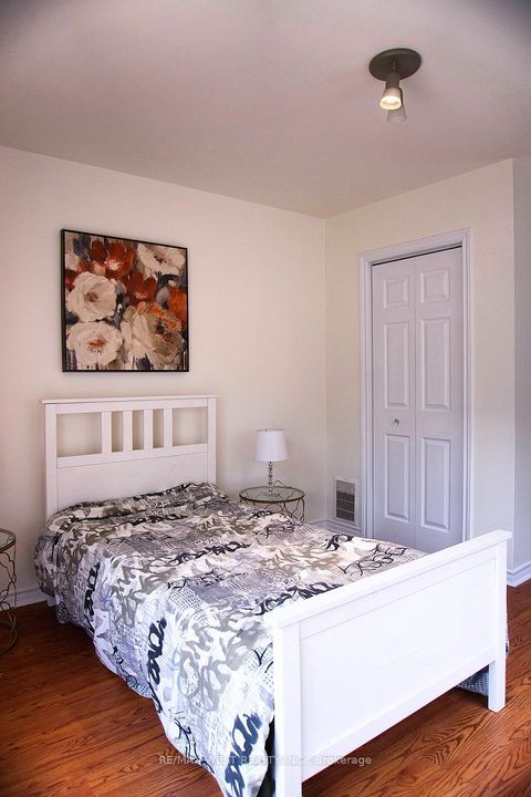 Photo 16 at 15 Fourteenth Street, New Toronto, Toronto