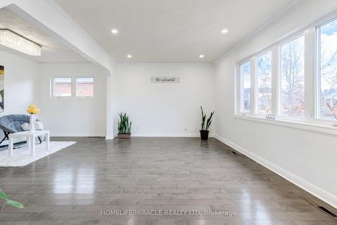 Photo 5 at 30 Yorkshire Road, Ionview, Toronto