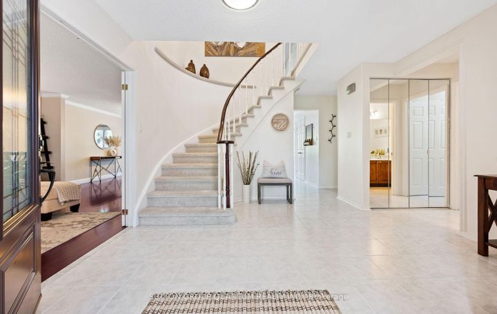 Photo 3 at 4008 Powderhorn Court, Erin Mills, Mississauga