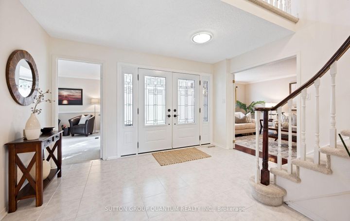 Photo 4 at 4008 Powderhorn Court, Erin Mills, Mississauga