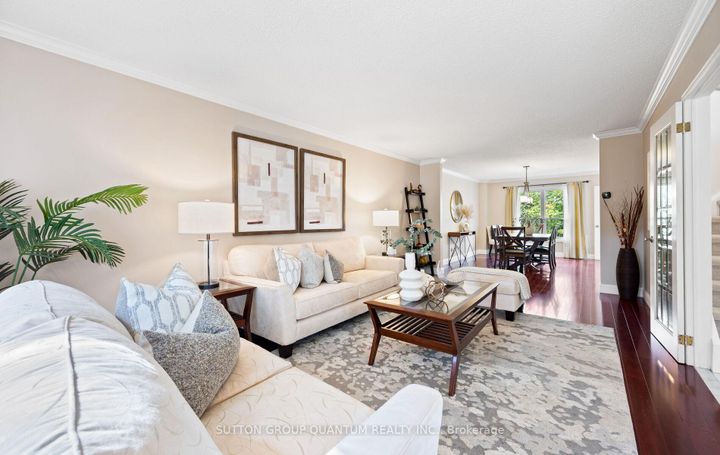 Photo 6 at 4008 Powderhorn Court, Erin Mills, Mississauga