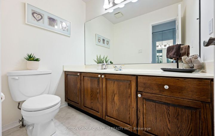 Photo 14 at 4008 Powderhorn Court, Erin Mills, Mississauga